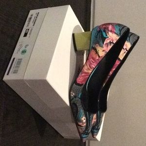 Nicholas Kirkwood pumps